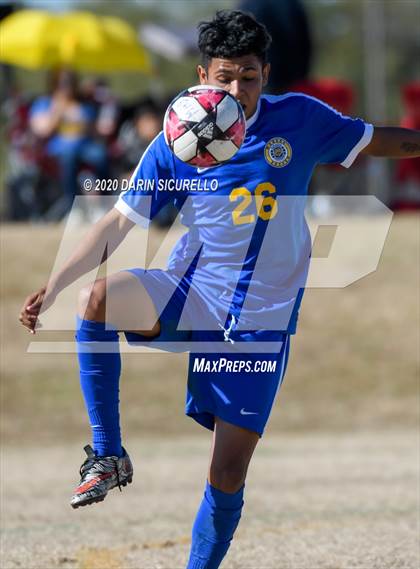 Thumbnail 3 in Mountain Ridge vs. Marana (Bohdie Larson Celebration Classic) photogallery.