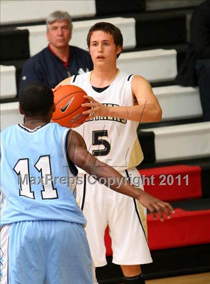 Thumbnail 1 in Palos Verdes Peninsula vs. Carson (Westchester Classic) photogallery.