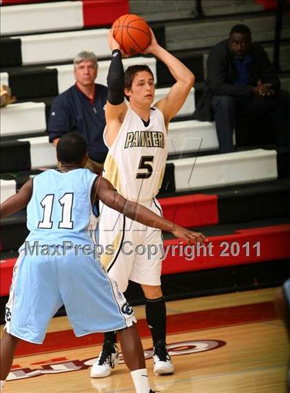Thumbnail 2 in Palos Verdes Peninsula vs. Carson (Westchester Classic) photogallery.
