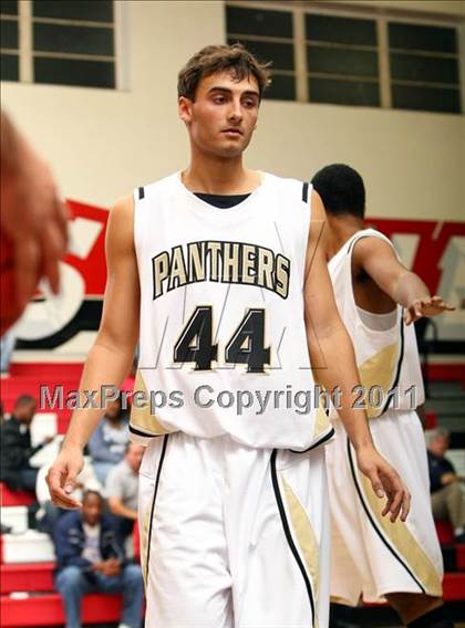 Thumbnail 2 in Palos Verdes Peninsula vs. Carson (Westchester Classic) photogallery.