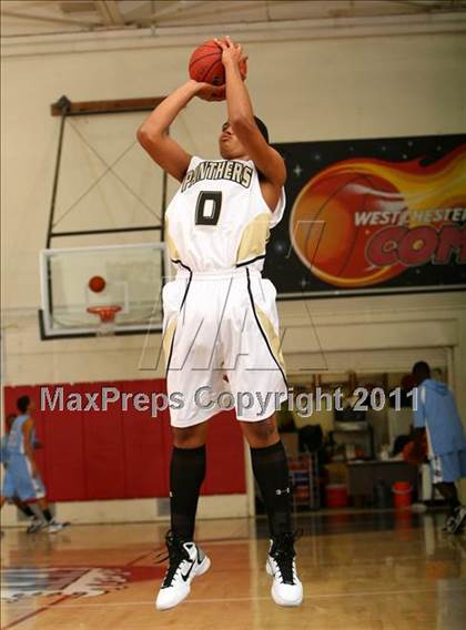 Thumbnail 1 in Palos Verdes Peninsula vs. Carson (Westchester Classic) photogallery.