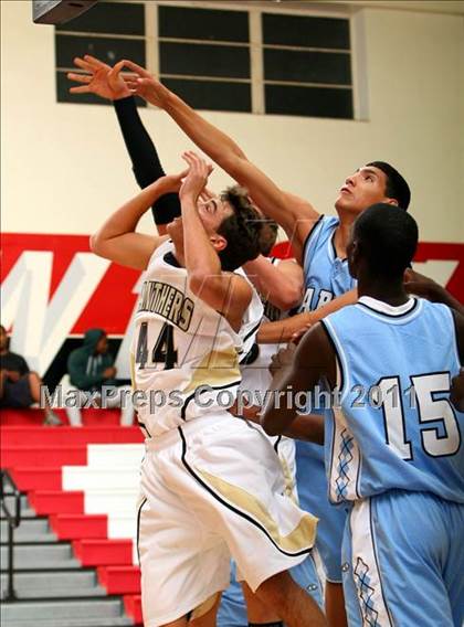 Thumbnail 2 in Palos Verdes Peninsula vs. Carson (Westchester Classic) photogallery.