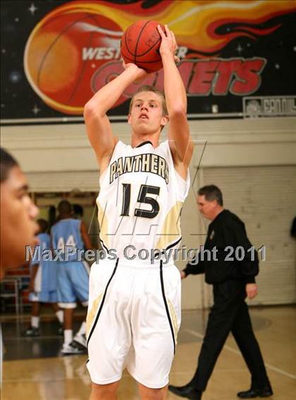Thumbnail 1 in Palos Verdes Peninsula vs. Carson (Westchester Classic) photogallery.