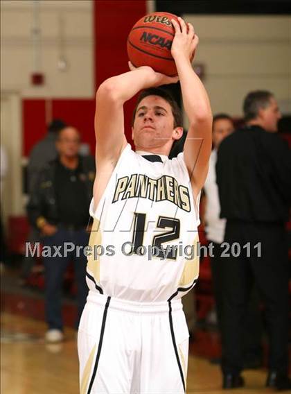 Thumbnail 1 in Palos Verdes Peninsula vs. Carson (Westchester Classic) photogallery.