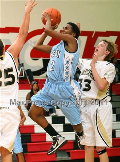 Thumbnail 2 in Palos Verdes Peninsula vs. Carson (Westchester Classic) photogallery.