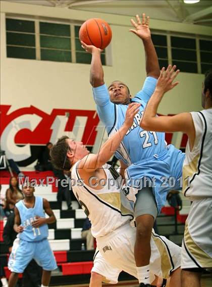 Thumbnail 2 in Palos Verdes Peninsula vs. Carson (Westchester Classic) photogallery.