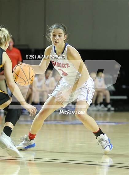 Thumbnail 3 in Melbourne vs. Salem (AAA 2A State Final) photogallery.