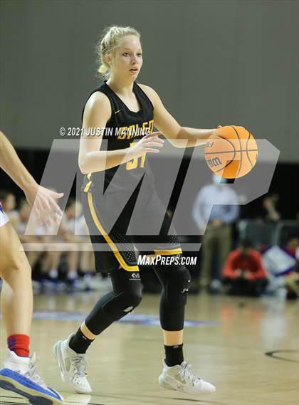 Thumbnail 1 in Melbourne vs. Salem (AAA 2A State Final) photogallery.