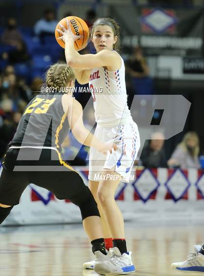 Thumbnail 3 in Melbourne vs. Salem (AAA 2A State Final) photogallery.