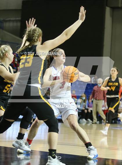 Thumbnail 2 in Melbourne vs. Salem (AAA 2A State Final) photogallery.