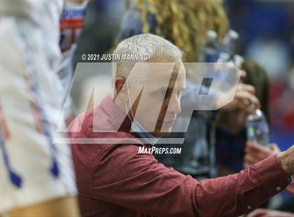 Thumbnail 2 in Melbourne vs. Salem (AAA 2A State Final) photogallery.