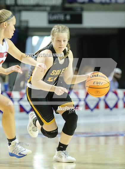 Thumbnail 1 in Melbourne vs. Salem (AAA 2A State Final) photogallery.