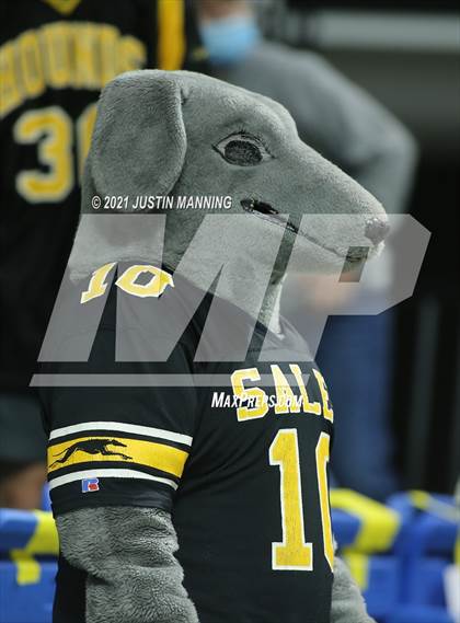 Thumbnail 2 in Melbourne vs. Salem (AAA 2A State Final) photogallery.