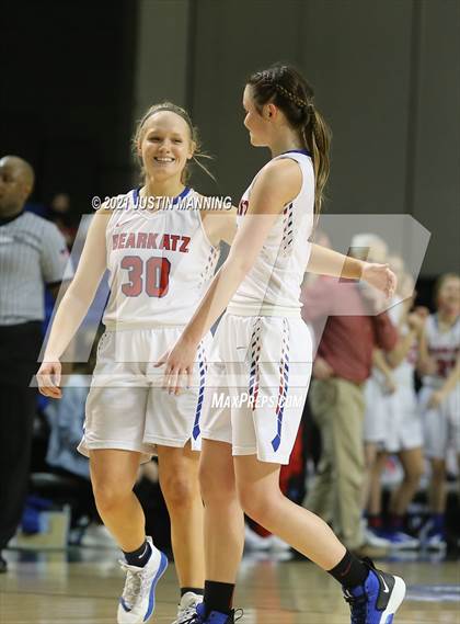 Thumbnail 3 in Melbourne vs. Salem (AAA 2A State Final) photogallery.