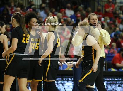 Thumbnail 3 in Melbourne vs. Salem (AAA 2A State Final) photogallery.