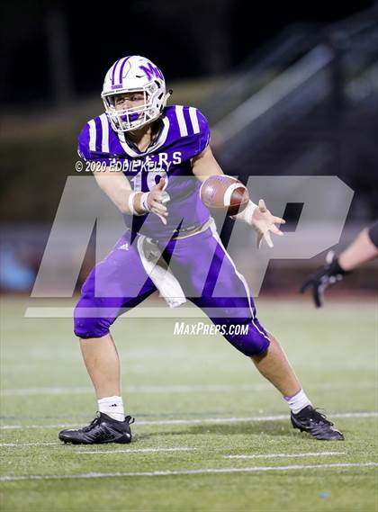 Thumbnail 1 in West vs. Mount Vernon (UIL 3A Area Playoff) photogallery.