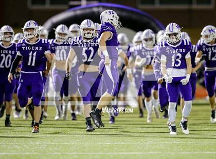 Thumbnail 2 in West vs. Mount Vernon (UIL 3A Area Playoff) photogallery.