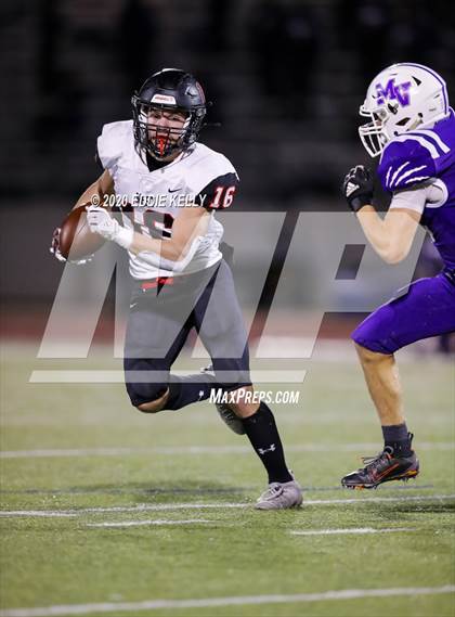 Thumbnail 2 in West vs. Mount Vernon (UIL 3A Area Playoff) photogallery.