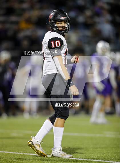 Thumbnail 2 in West vs. Mount Vernon (UIL 3A Area Playoff) photogallery.