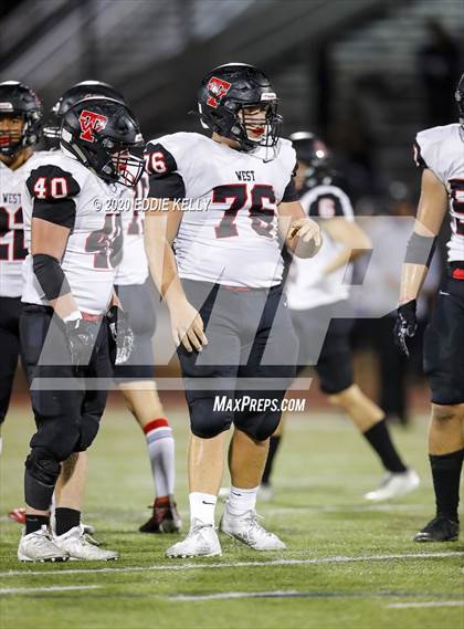 Thumbnail 1 in West vs. Mount Vernon (UIL 3A Area Playoff) photogallery.