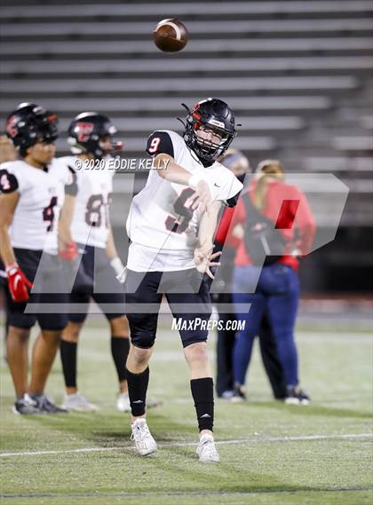 Thumbnail 1 in West vs. Mount Vernon (UIL 3A Area Playoff) photogallery.