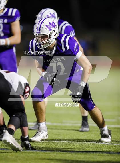Thumbnail 2 in West vs. Mount Vernon (UIL 3A Area Playoff) photogallery.