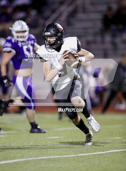 Thumbnail 1 in West vs. Mount Vernon (UIL 3A Area Playoff) photogallery.