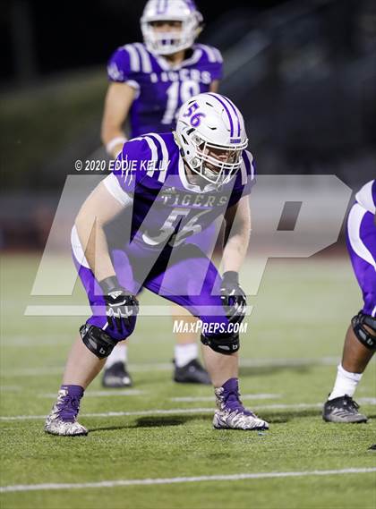 Thumbnail 2 in West vs. Mount Vernon (UIL 3A Area Playoff) photogallery.