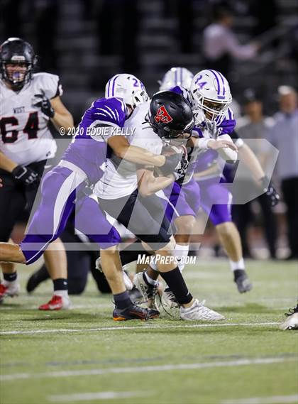 Thumbnail 3 in West vs. Mount Vernon (UIL 3A Area Playoff) photogallery.