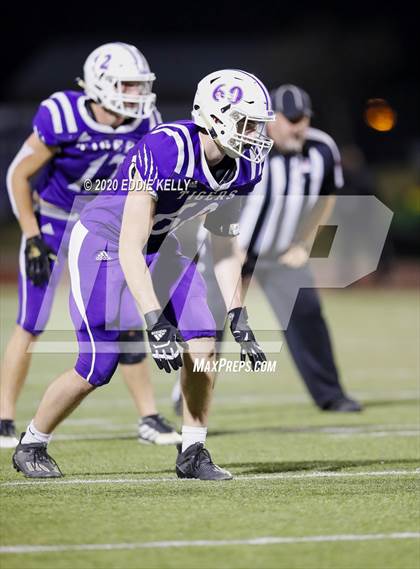 Thumbnail 1 in West vs. Mount Vernon (UIL 3A Area Playoff) photogallery.