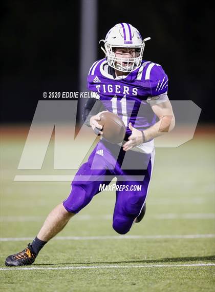 Thumbnail 2 in West vs. Mount Vernon (UIL 3A Area Playoff) photogallery.