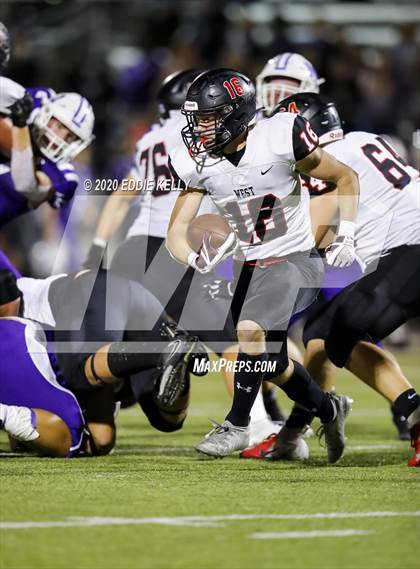 Thumbnail 2 in West vs. Mount Vernon (UIL 3A Area Playoff) photogallery.