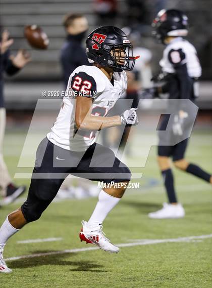 Thumbnail 1 in West vs. Mount Vernon (UIL 3A Area Playoff) photogallery.