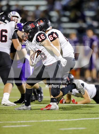 Thumbnail 1 in West vs. Mount Vernon (UIL 3A Area Playoff) photogallery.
