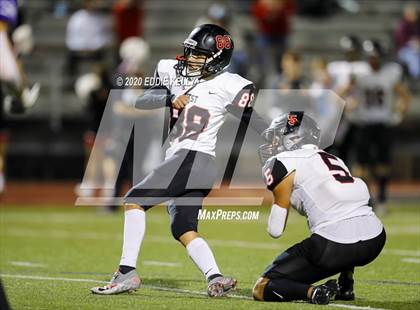 Thumbnail 2 in West vs. Mount Vernon (UIL 3A Area Playoff) photogallery.