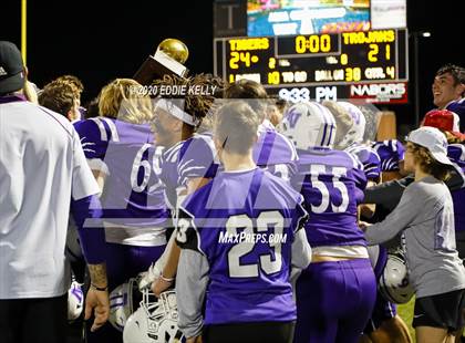 Thumbnail 2 in West vs. Mount Vernon (UIL 3A Area Playoff) photogallery.