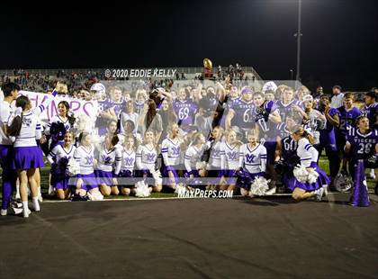 Thumbnail 3 in West vs. Mount Vernon (UIL 3A Area Playoff) photogallery.