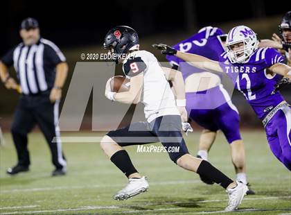 Thumbnail 2 in West vs. Mount Vernon (UIL 3A Area Playoff) photogallery.