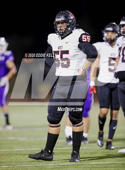 Thumbnail 2 in West vs. Mount Vernon (UIL 3A Area Playoff) photogallery.