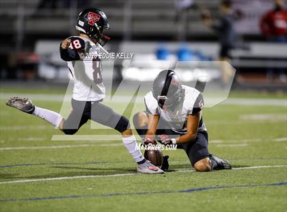 Thumbnail 1 in West vs. Mount Vernon (UIL 3A Area Playoff) photogallery.