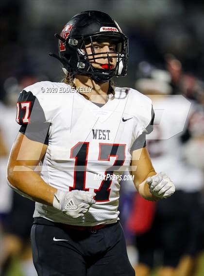 Thumbnail 1 in West vs. Mount Vernon (UIL 3A Area Playoff) photogallery.