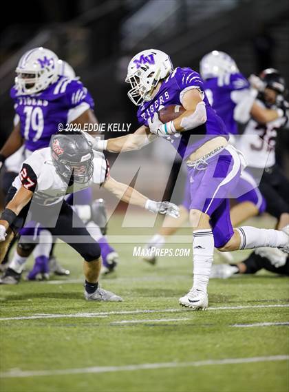 Thumbnail 2 in West vs. Mount Vernon (UIL 3A Area Playoff) photogallery.
