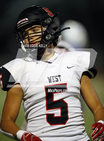 Thumbnail 1 in West vs. Mount Vernon (UIL 3A Area Playoff) photogallery.
