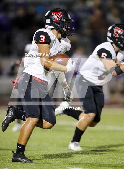 Thumbnail 3 in West vs. Mount Vernon (UIL 3A Area Playoff) photogallery.