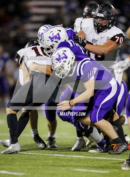 Thumbnail 3 in West vs. Mount Vernon (UIL 3A Area Playoff) photogallery.