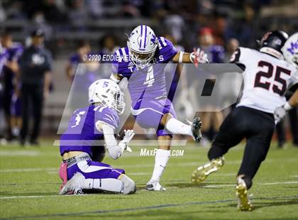 Thumbnail 3 in West vs. Mount Vernon (UIL 3A Area Playoff) photogallery.