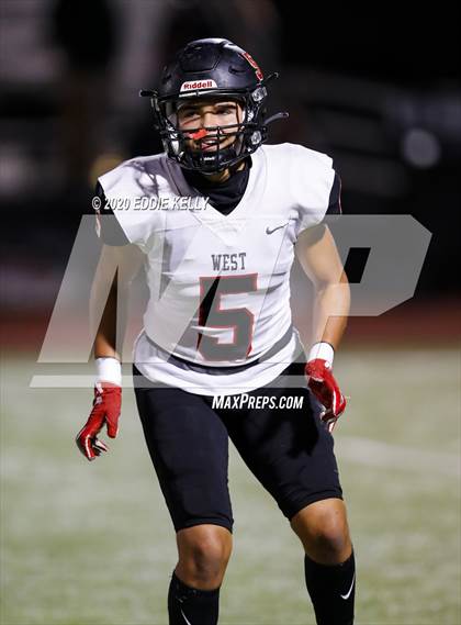 Thumbnail 3 in West vs. Mount Vernon (UIL 3A Area Playoff) photogallery.