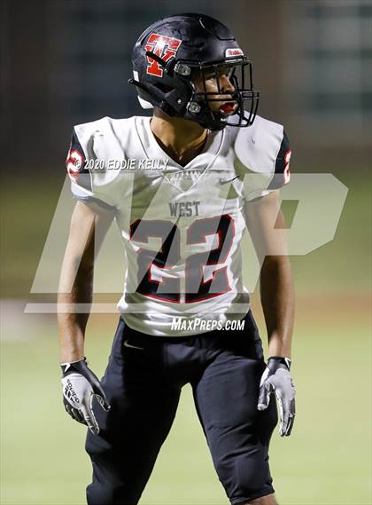 Thumbnail 2 in West vs. Mount Vernon (UIL 3A Area Playoff) photogallery.