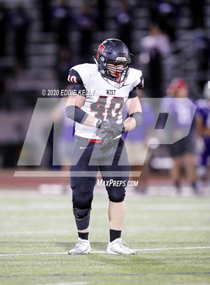 Thumbnail 2 in West vs. Mount Vernon (UIL 3A Area Playoff) photogallery.