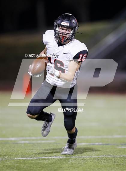 Thumbnail 3 in West vs. Mount Vernon (UIL 3A Area Playoff) photogallery.